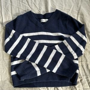 Hollister cropped long sleeve sweater